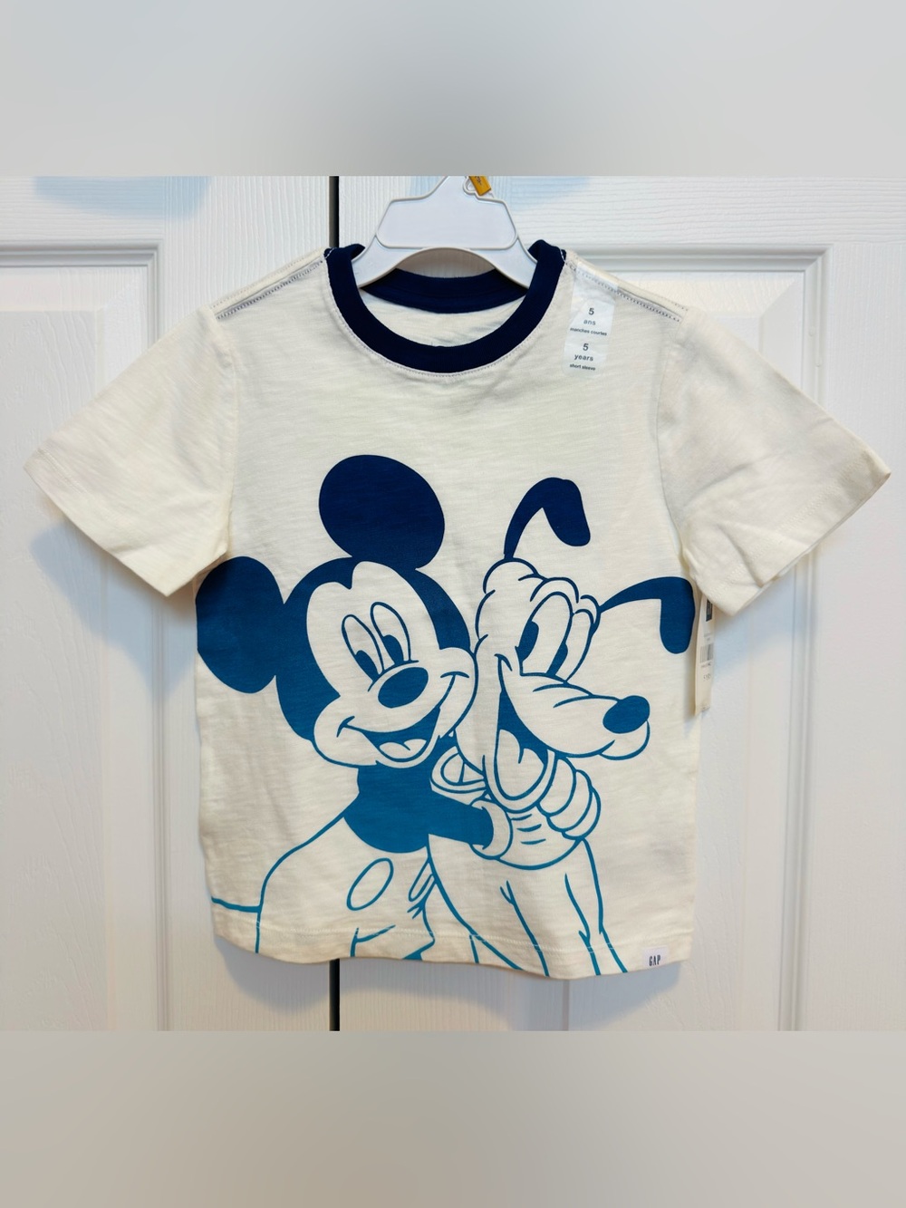 Brand new Gap Disney Mickey & Pluto Graphic Tee kids size 5T